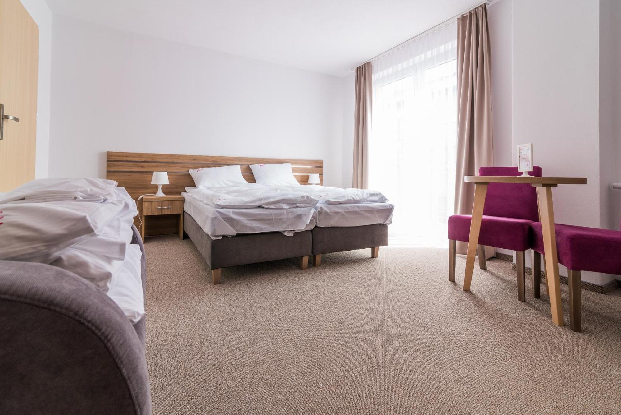 Magnolia Pokoje I Apartamenty Дембкі Екстер'єр фото