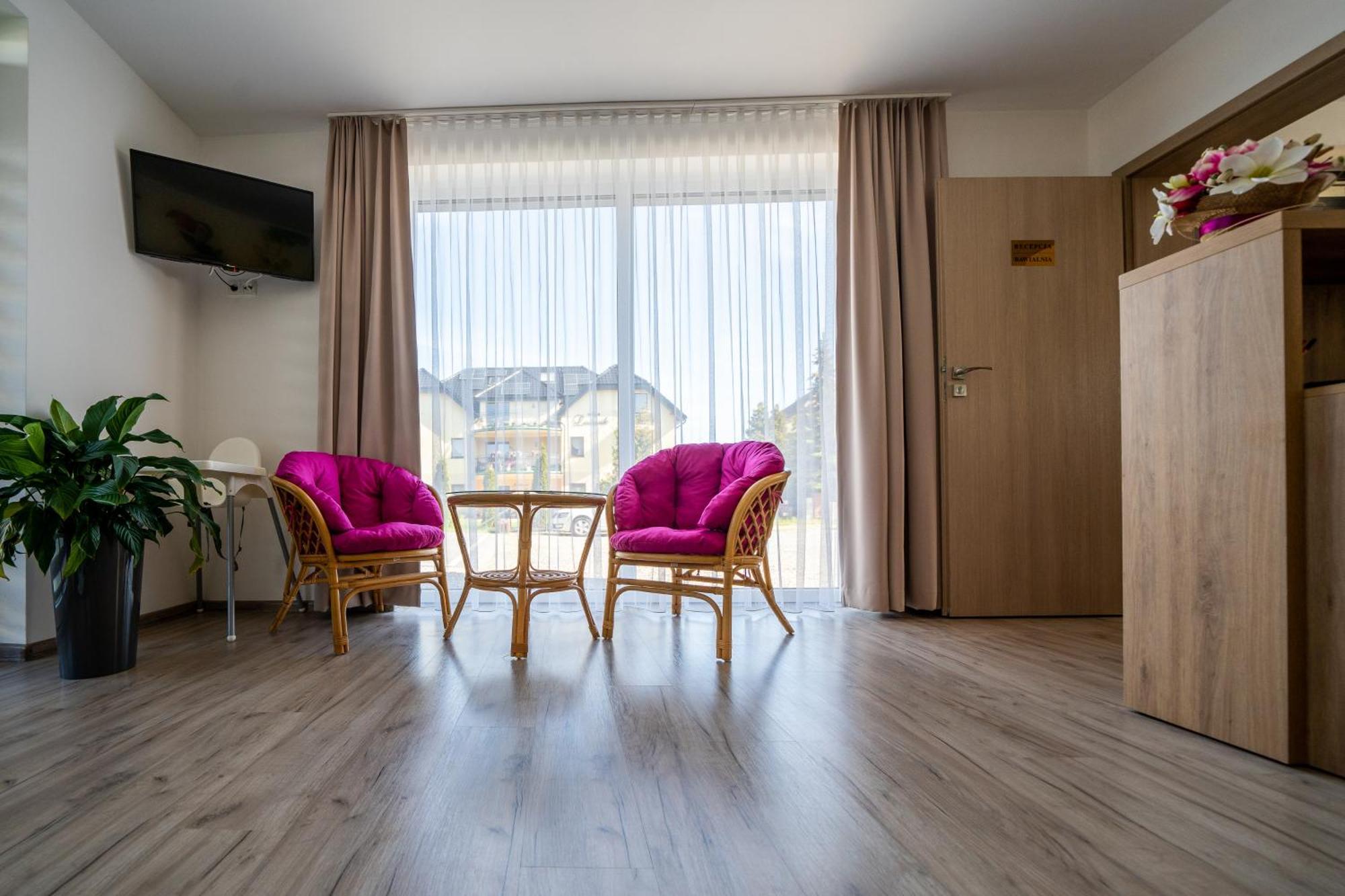 Magnolia Pokoje I Apartamenty Дембкі Екстер'єр фото