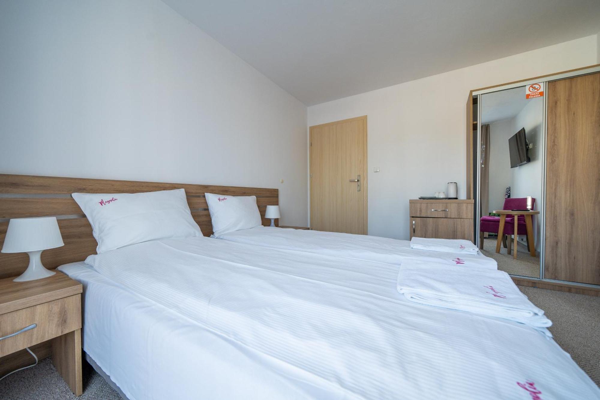 Magnolia Pokoje I Apartamenty Дембкі Екстер'єр фото