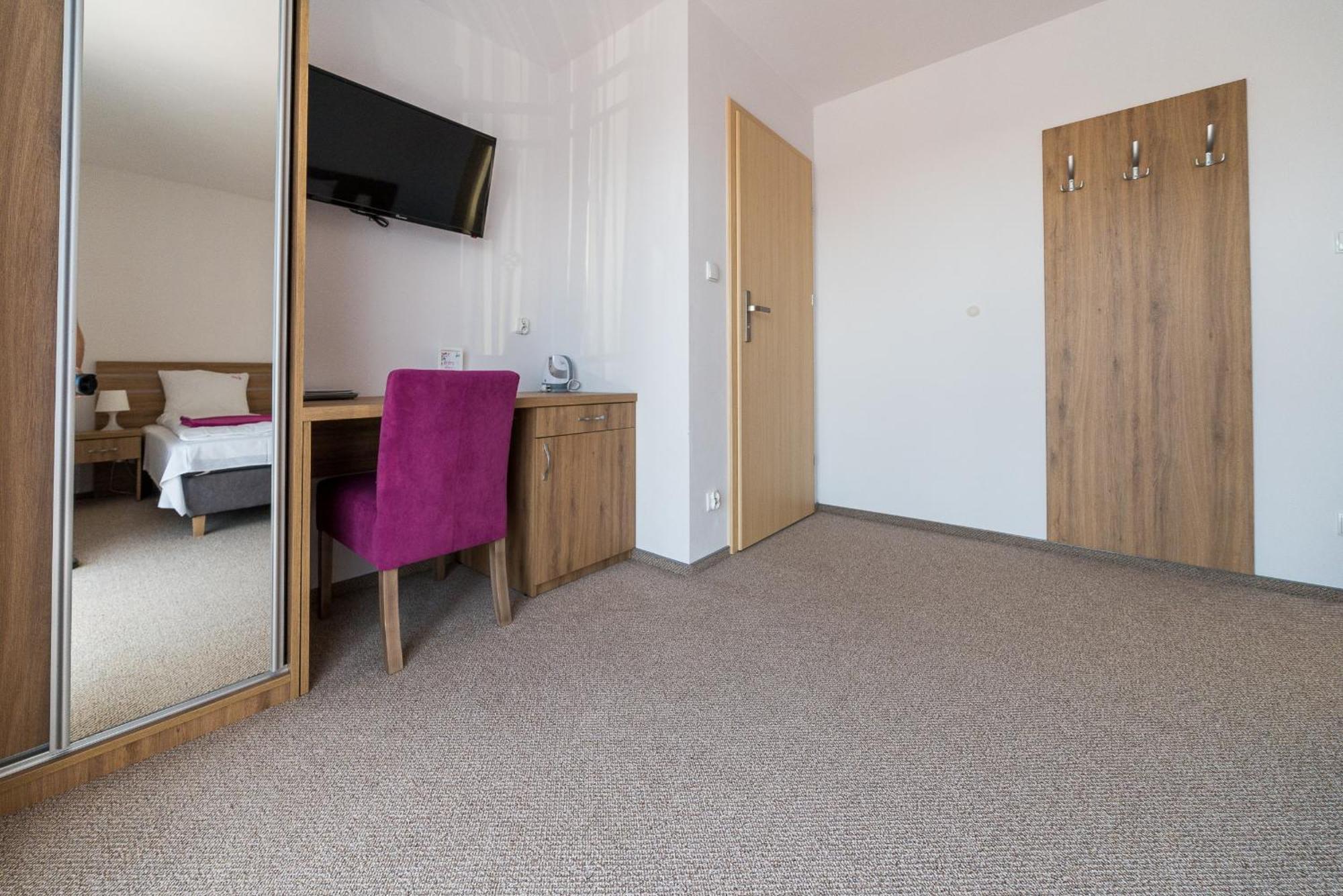 Magnolia Pokoje I Apartamenty Дембкі Екстер'єр фото