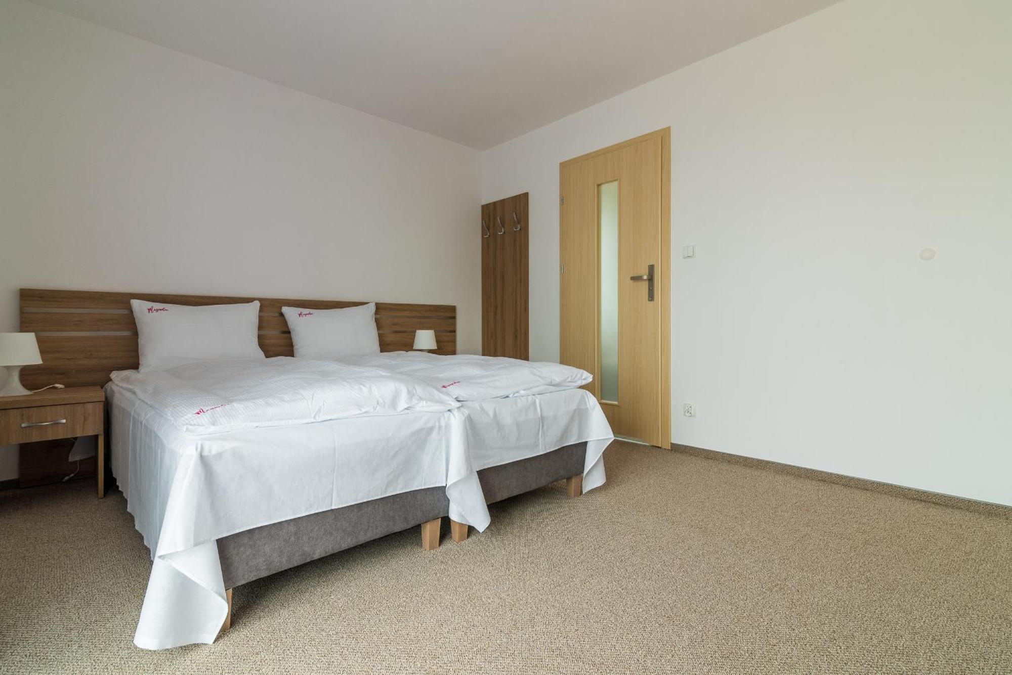 Magnolia Pokoje I Apartamenty Дембкі Екстер'єр фото