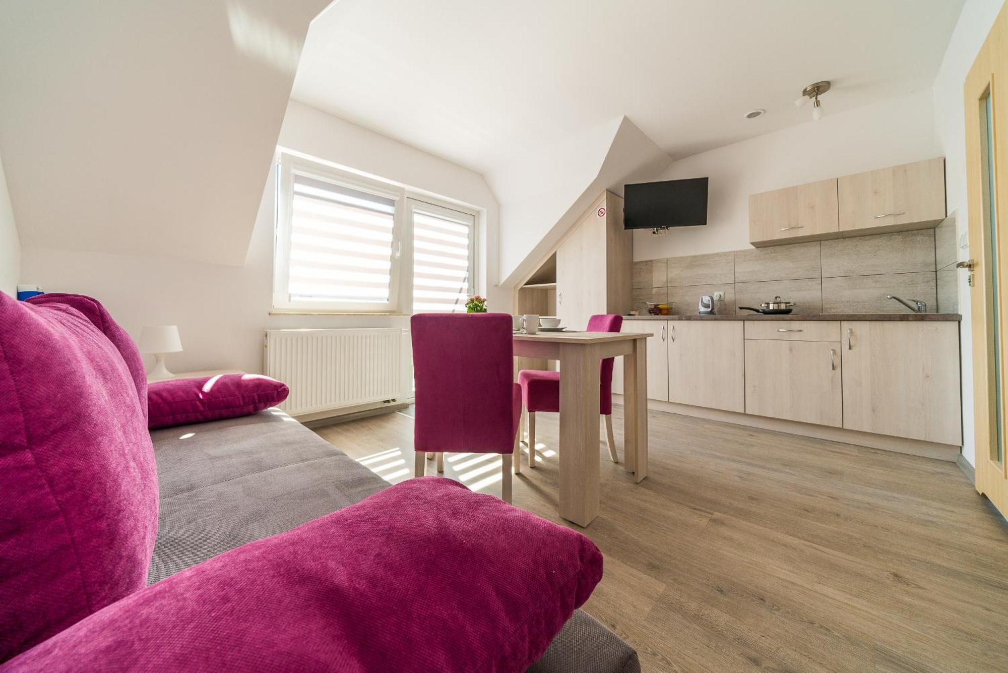 Magnolia Pokoje I Apartamenty Дембкі Екстер'єр фото