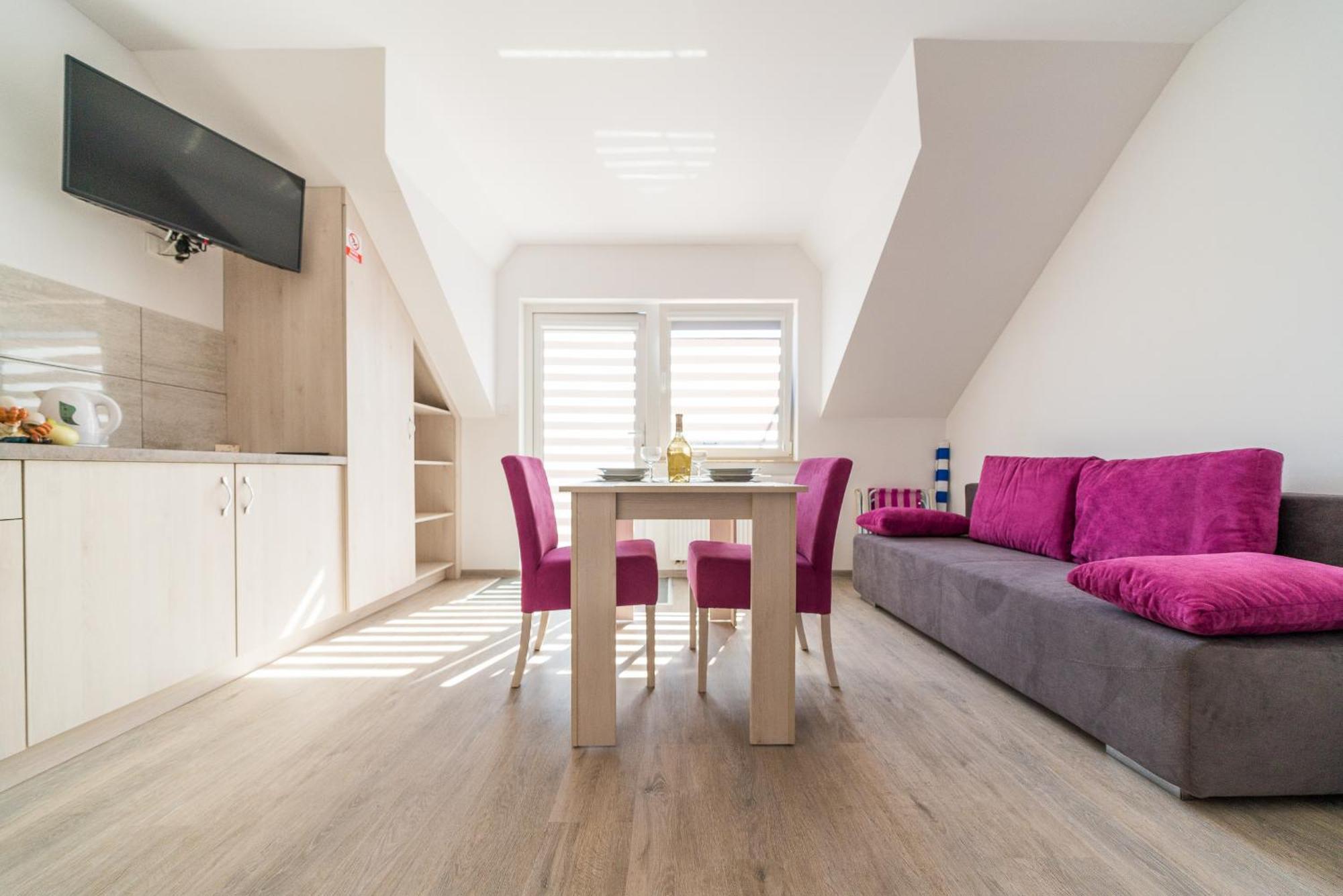 Magnolia Pokoje I Apartamenty Дембкі Екстер'єр фото