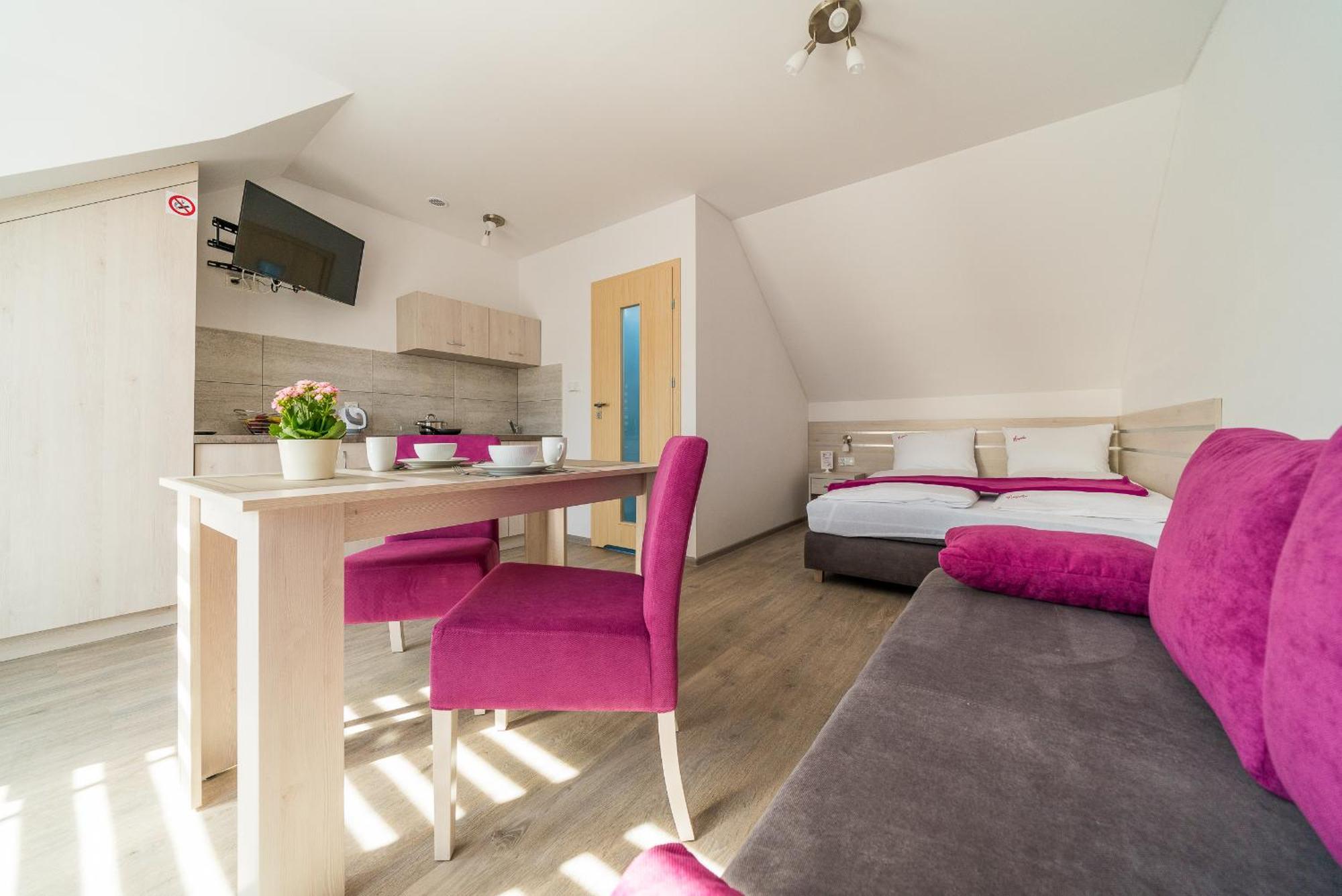 Magnolia Pokoje I Apartamenty Дембкі Екстер'єр фото